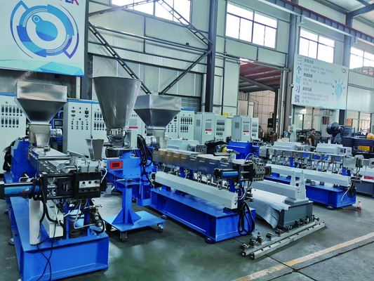 Extrusor de doble tornillo de granulación de plástico reciclado de PVC PP PE con 315kW